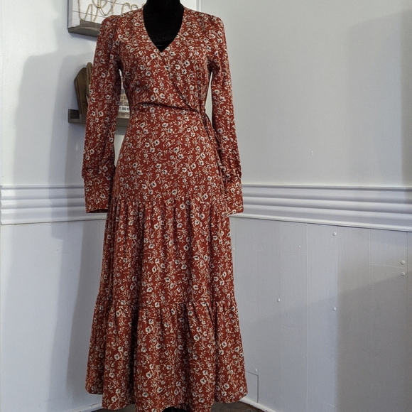 **SOLD***Calista Floral Dress - Picture 1 of 3